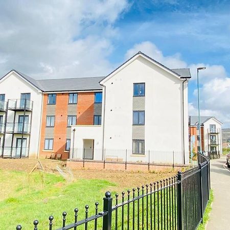 Beautiful, Brand New Apartment! Cheltenham Exteriör bild